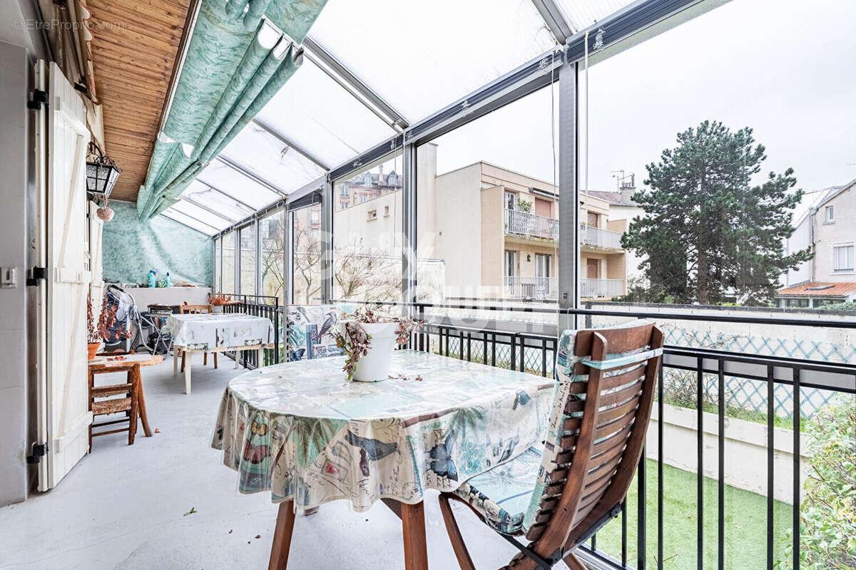 Maison à LA GARENNE-COLOMBES