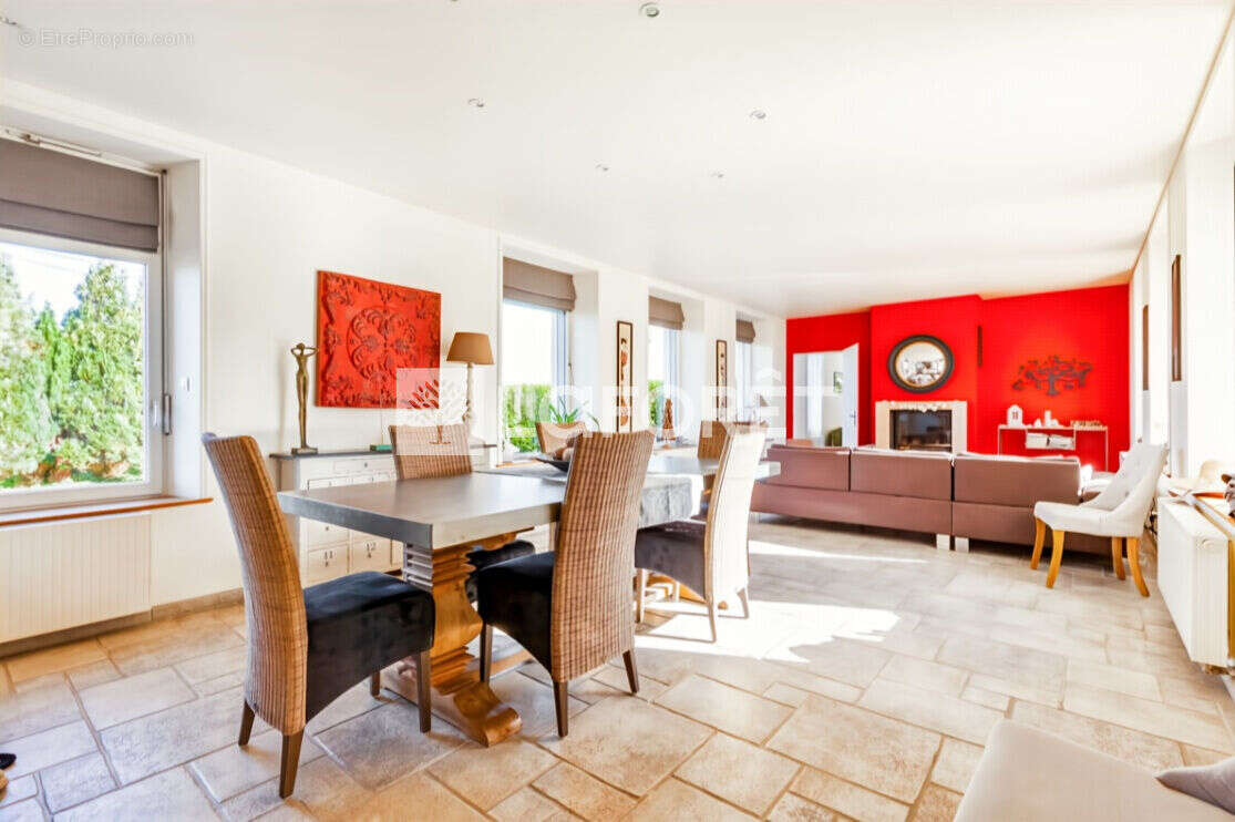 COULOGNE MAISON 128 m² - 2 Suites Parentales - Cars port, atelier - Parcelle 1 287 m² - photo 3