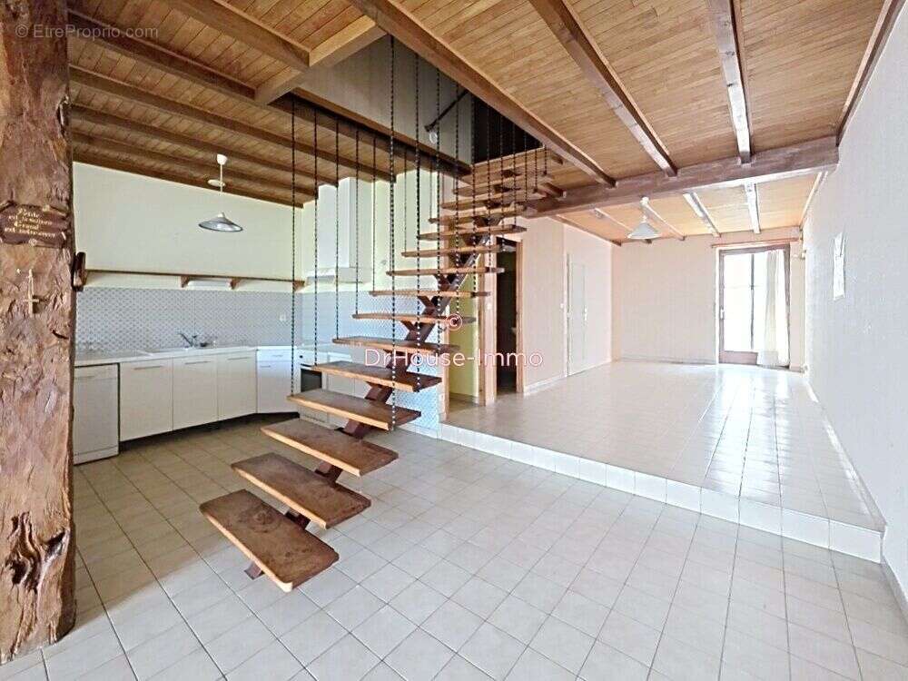 Maison 200 m² à Levignac-De-Guyenne  - photo 4