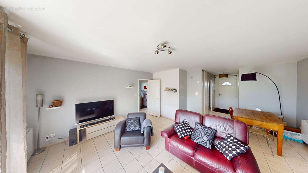 Appartement à INGRE
