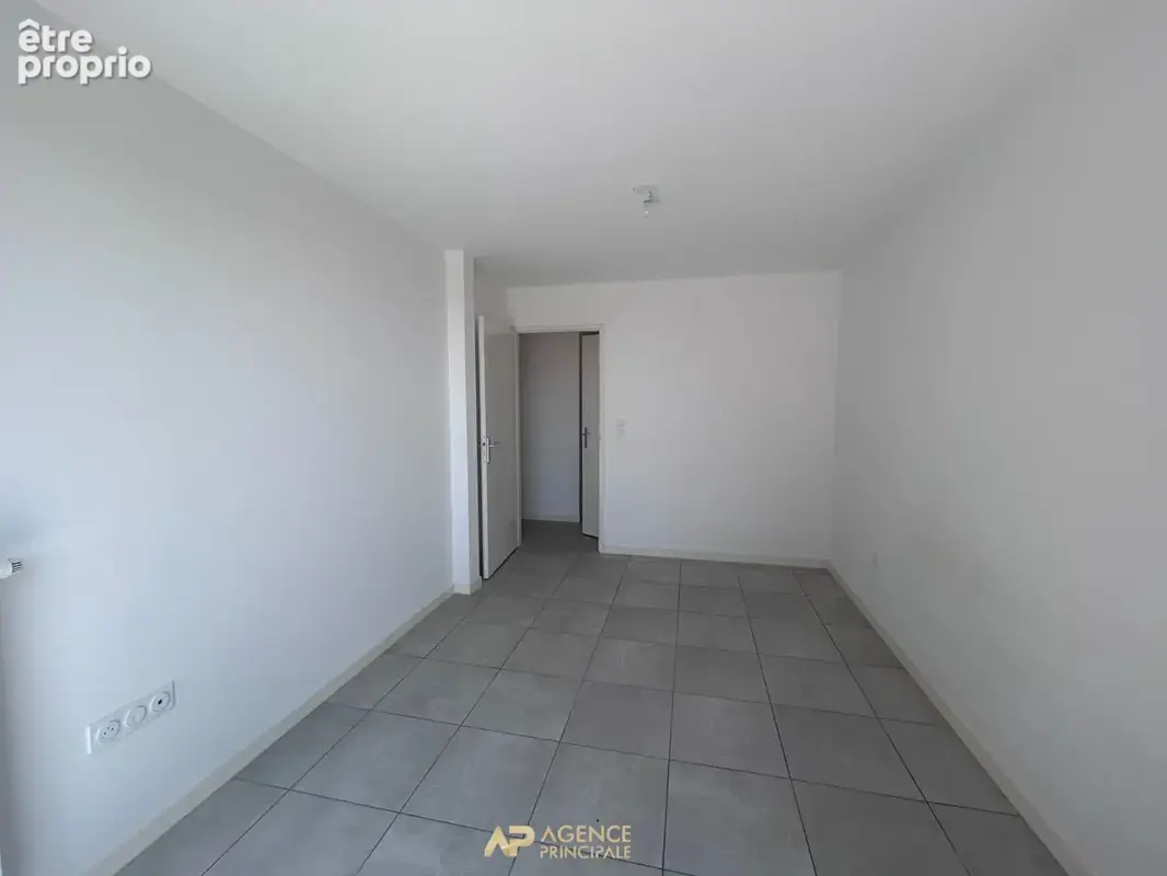 Appartement t4  - la rochelle - dernier étage - photo 10