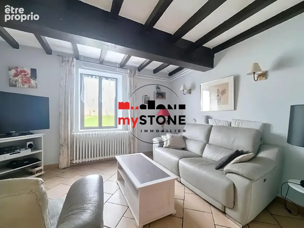 ST DIDIER DE FORMANS - Maison 98m² avec joli extérieur et dépendances. - photo 7