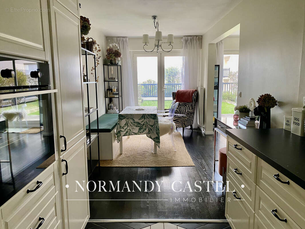 Appartement à TROUVILLE-SUR-MER