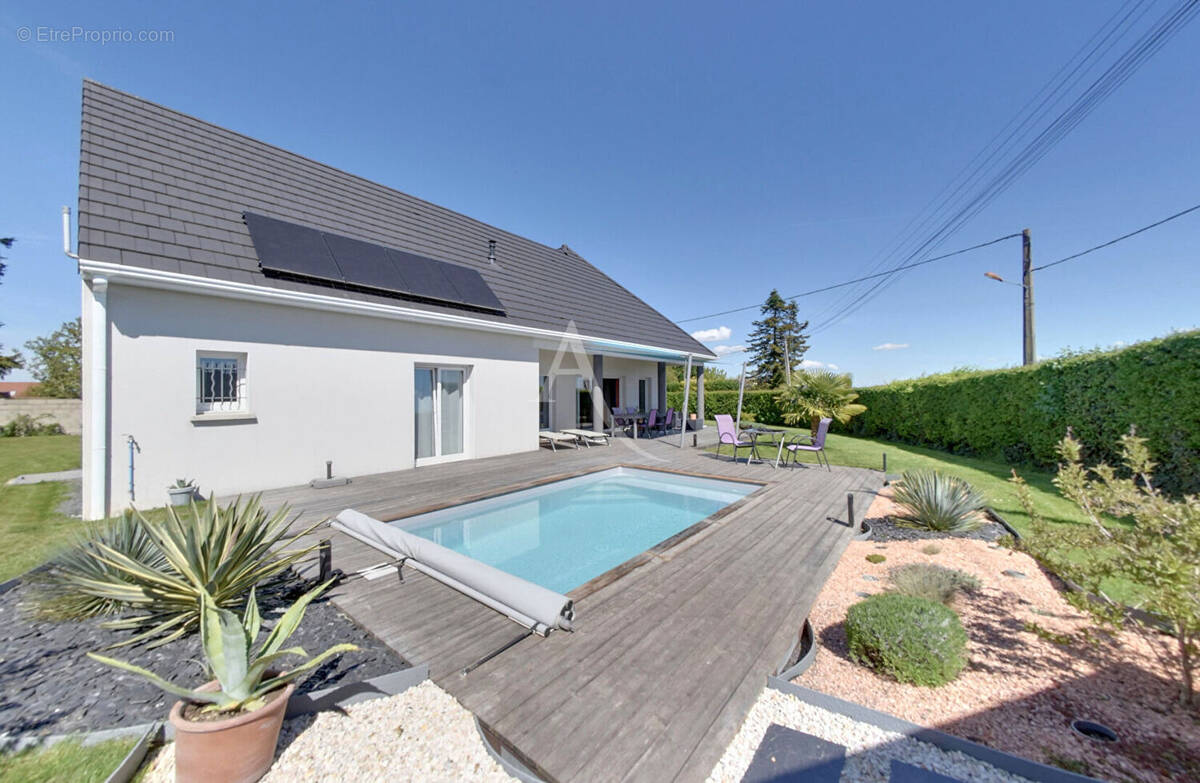 Maison à CHASSY