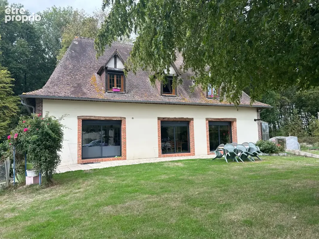 Maison à CHAMPS