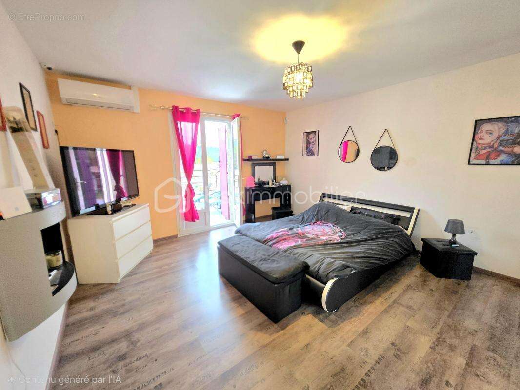 Mondragon / 2 villas / 390 m² habitable / piscine / terrain 7 500 m² - photo 13