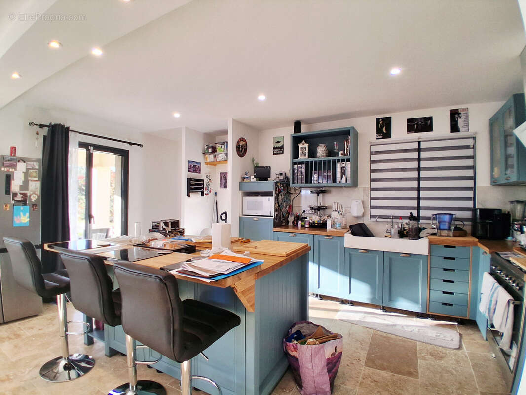 Maison à SAINT-SATURNIN-LES-APT