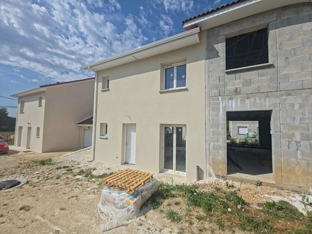 20 Minutes de Bourgoin Jallieu Maison de 91m² avec terrain - photo 5
