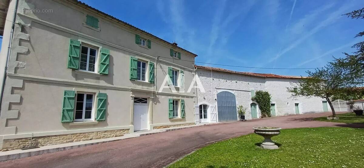 Maison à BRETTES