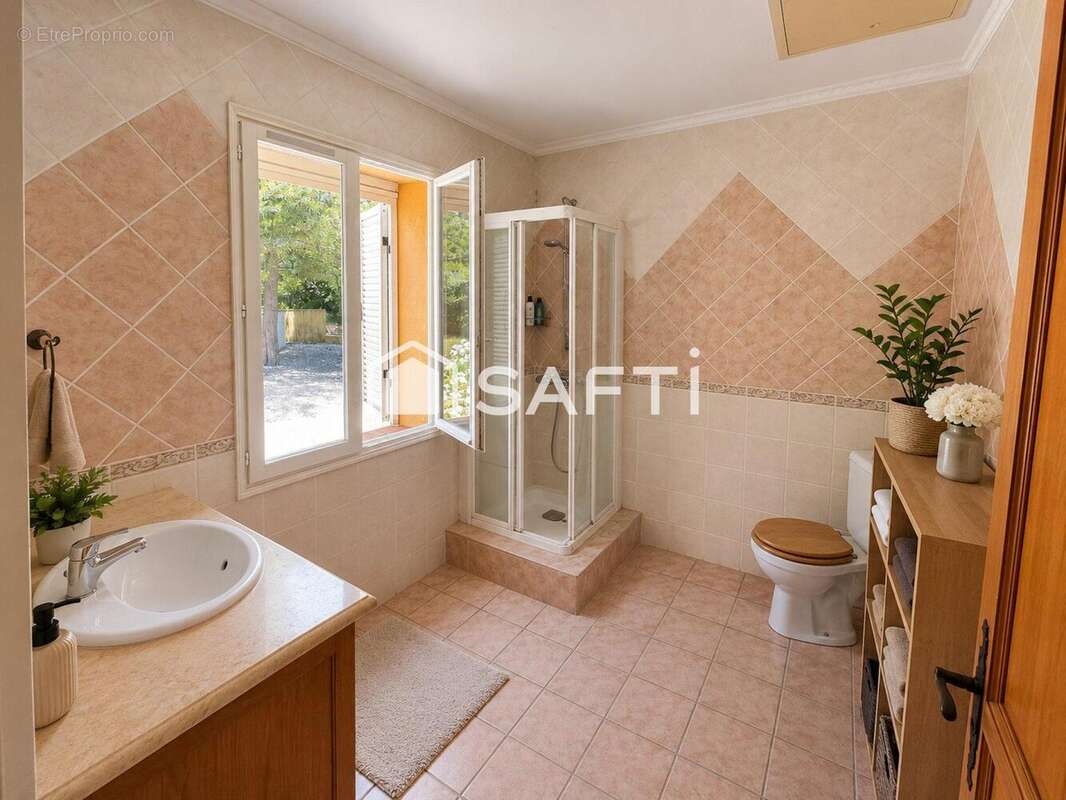 Maison 165 m² à Saint-Maximin-La-Sainte-Baume  - photo 7