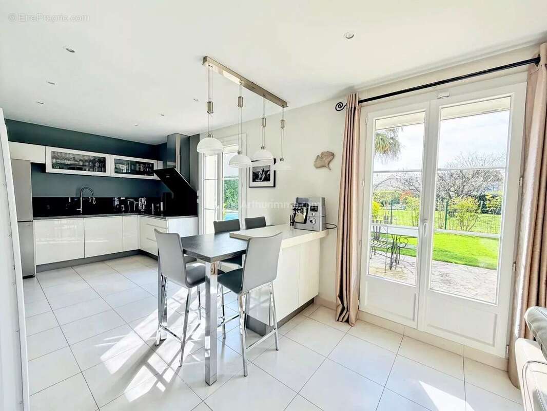 Maison à OZOIR-LA-FERRIERE