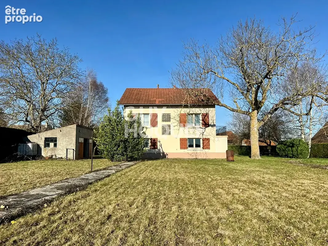 COGNAT LYONNE - Maison T5 d'environ 135 m², terrain de 2168 m² - photo 3