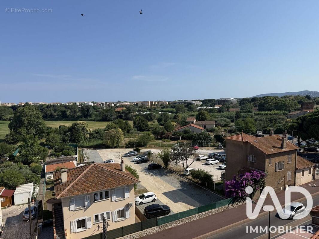 Photo 1 - Appartement à FREJUS