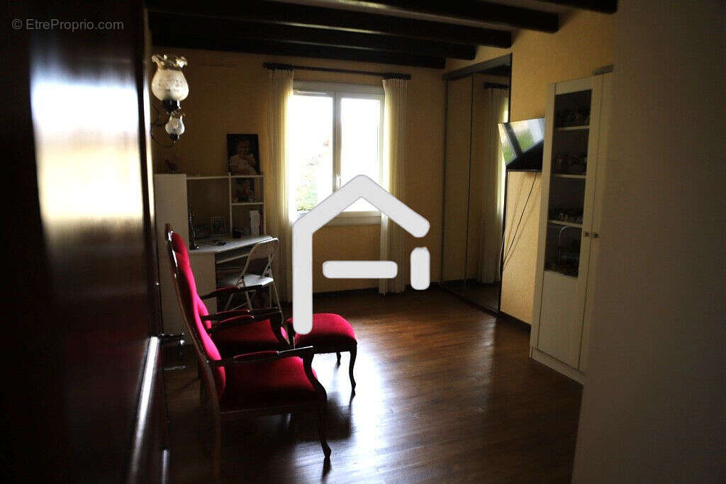 Maison à SAINT-JEAN-DU-FALGA