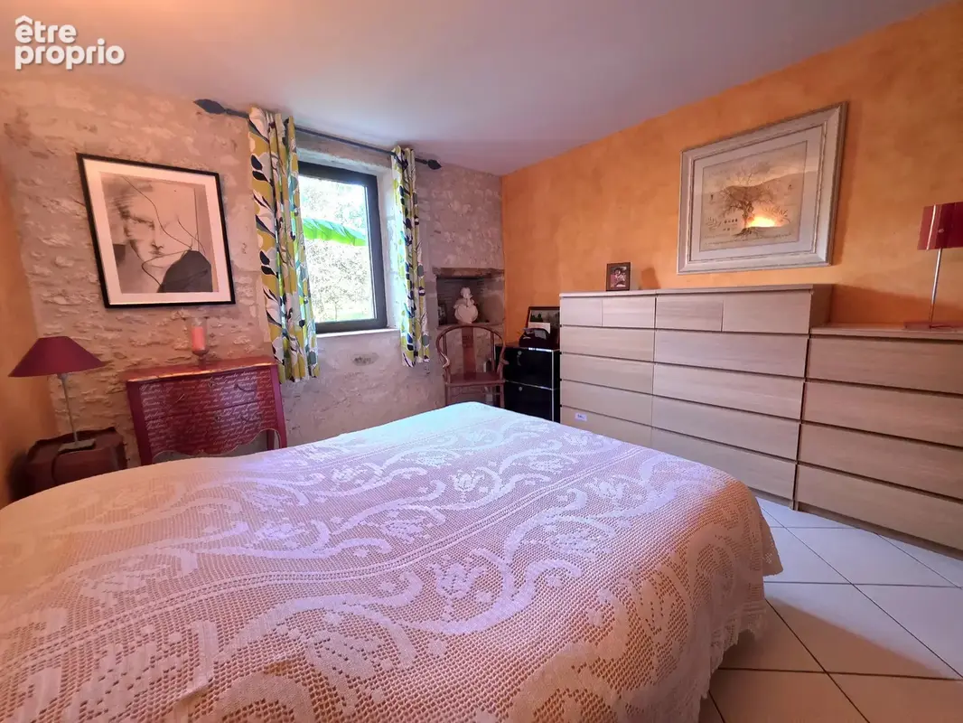 Charmante maison en pierre, pleine de caractère et de charme authentique - photo 15
