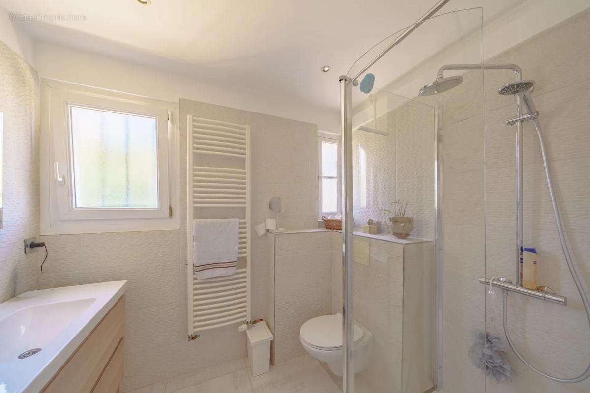 Maison à LA VALETTE-DU-VAR