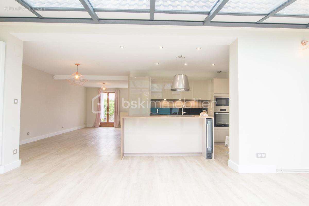 Maison à LEUVILLE-SUR-ORGE