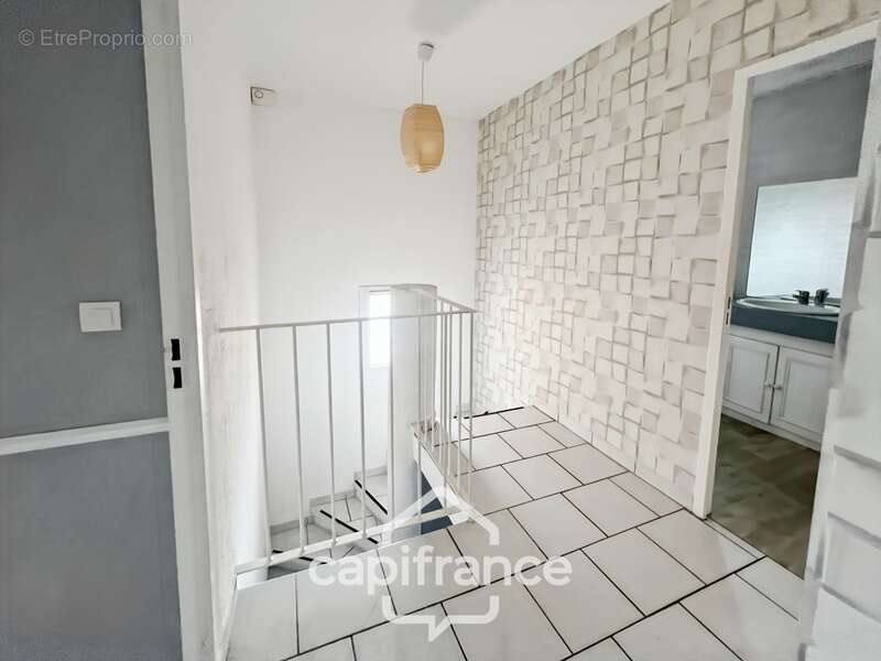 Maison à CARQUEIRANNE