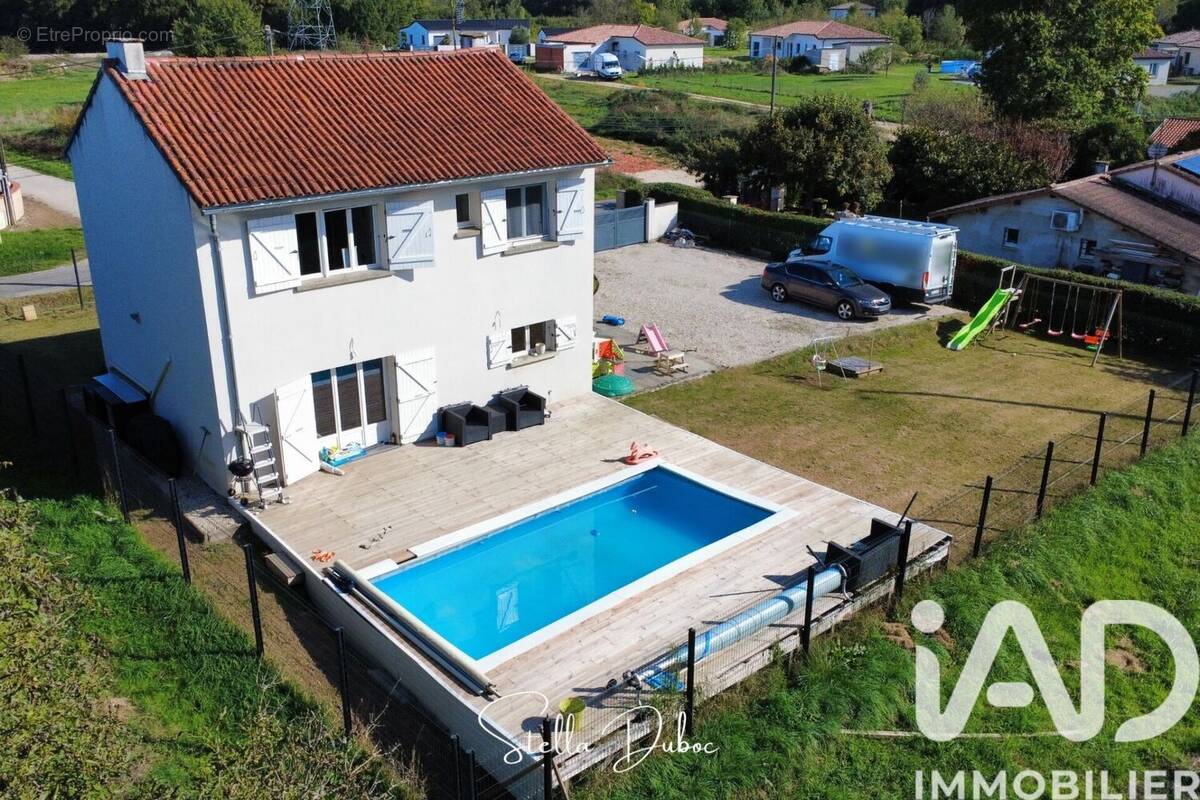 Photo 1 - Maison à MEAUZAC