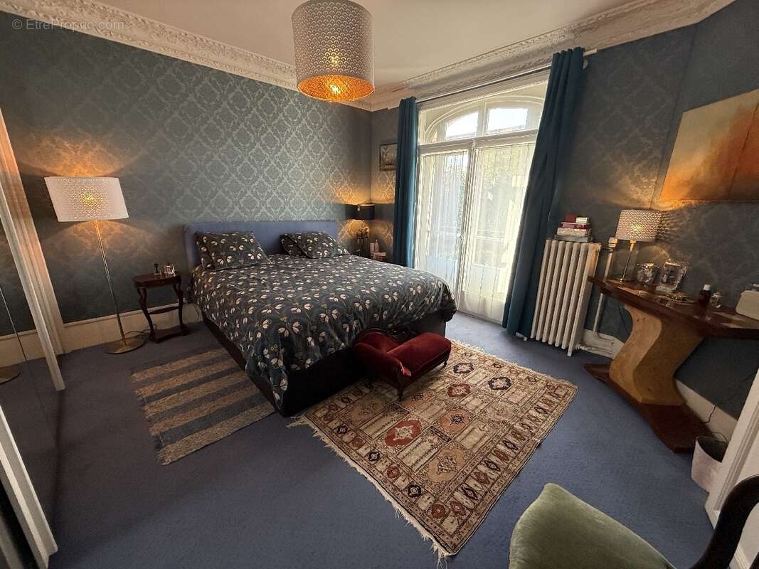 Maison à SAINT-MAUR-DES-FOSSES