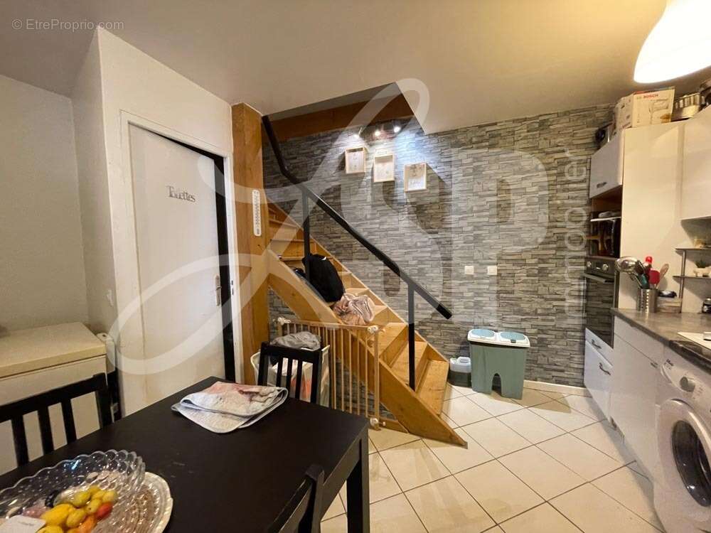 T3 loué - Appartement à FONTAINE