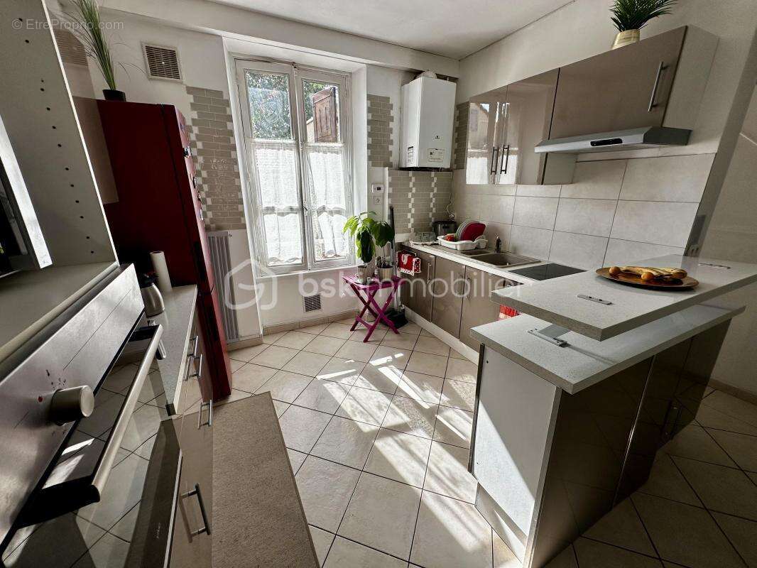 Maison à CREPY-EN-VALOIS