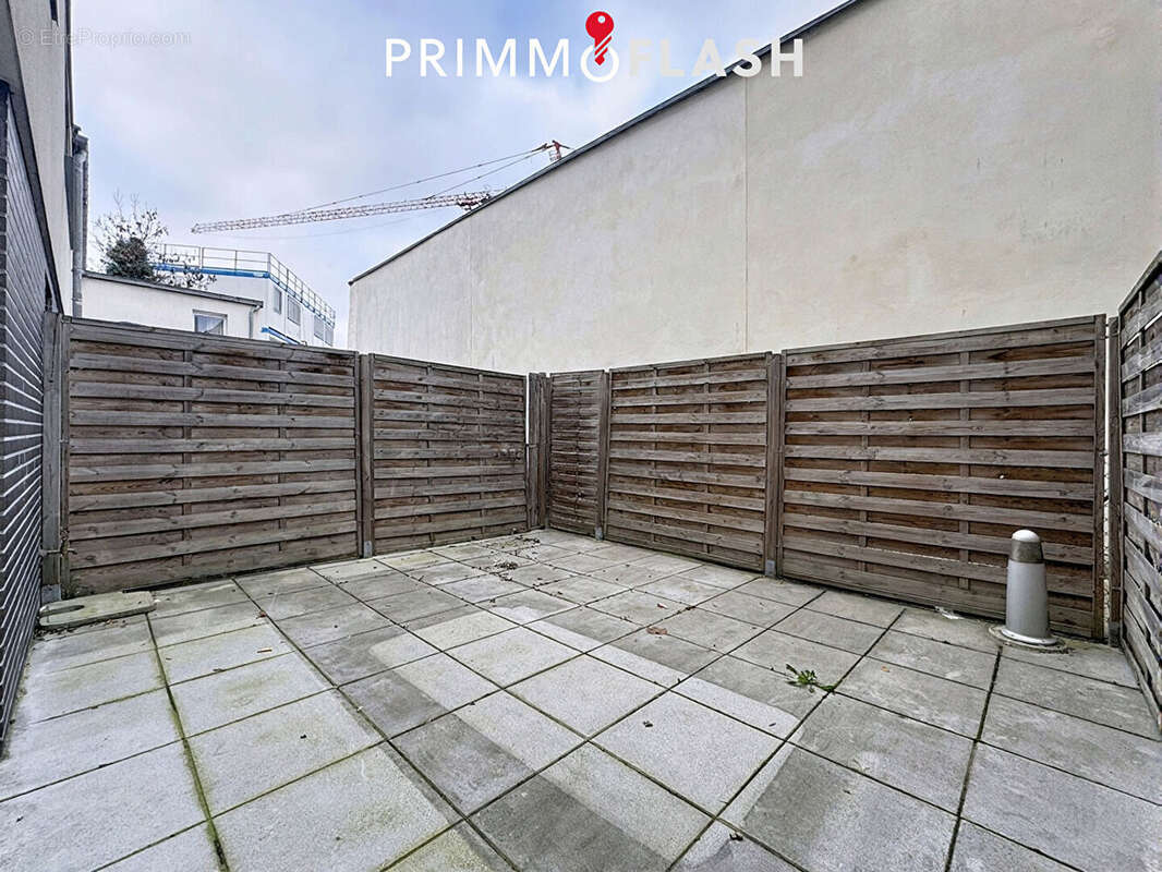 La Courneuve - Superbe 3 pièces de 62,45 m² + 2 grandes terrasses privatives (43,50 m²) + parking - photo 16