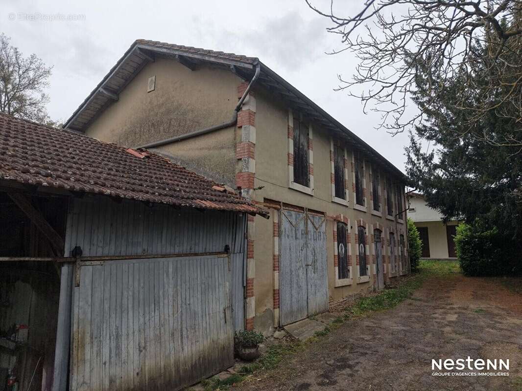 Maison à MEZIN