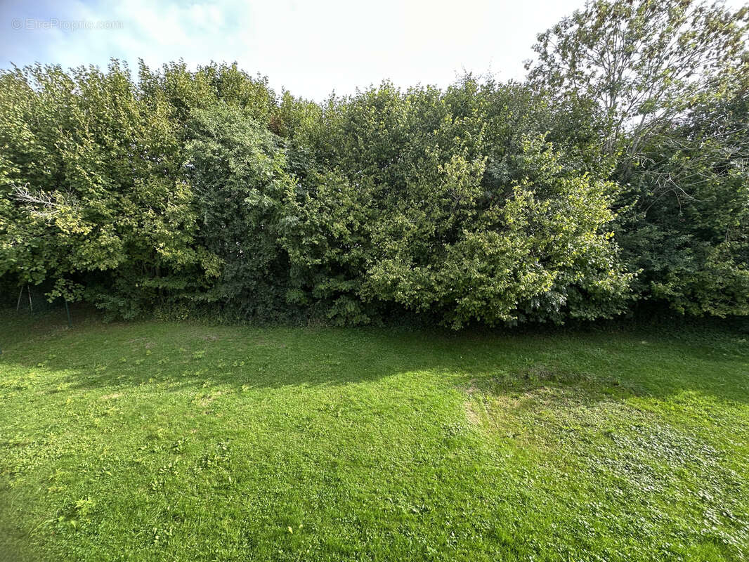 Maison à VERCEL-VILLEDIEU-LE-CAMP