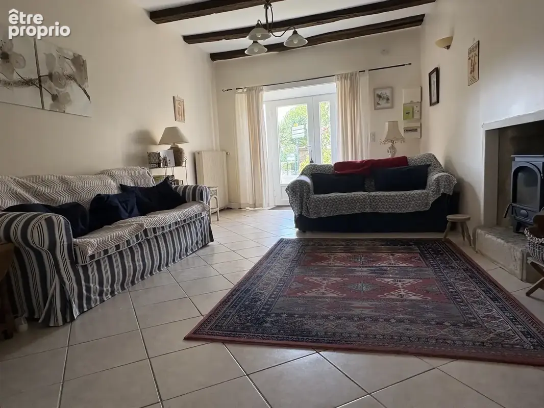 Saint-Mathieu : jolie maison du bourg de 3 pièces avec garage, terrasse et jardin clos - photo 4