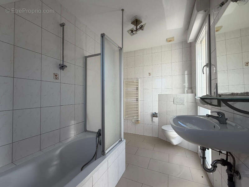 Maison 100 m² à Hegenheim  - photo 13