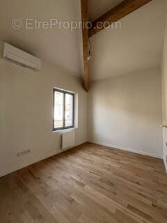 Appartement à AURIOL