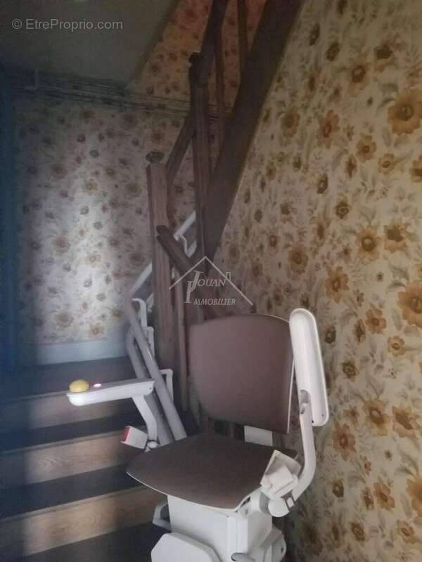 Maison à COSNE-D&#039;ALLIER