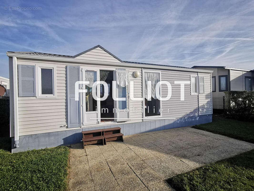 Maison à SAINT-PAIR-SUR-MER