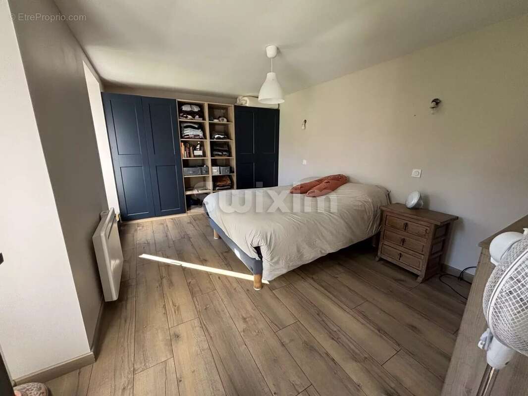 Maison à QUARRE-LES-TOMBES