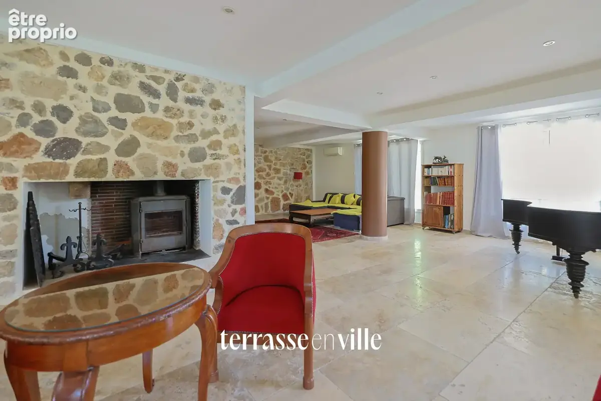 Bastide 400m2 - parcelle 2600m2 - piscine - dependances - photo 14