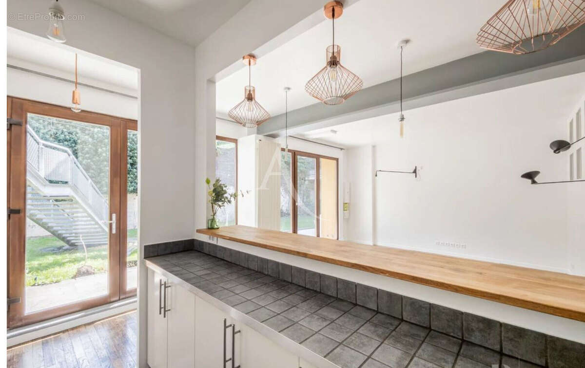 Appartement à IVRY-SUR-SEINE