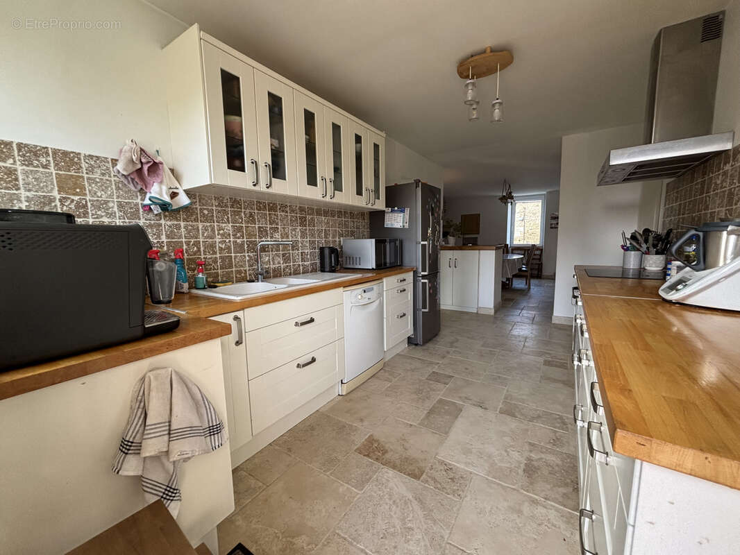 Maison à MONTLIOT-ET-COURCELLES