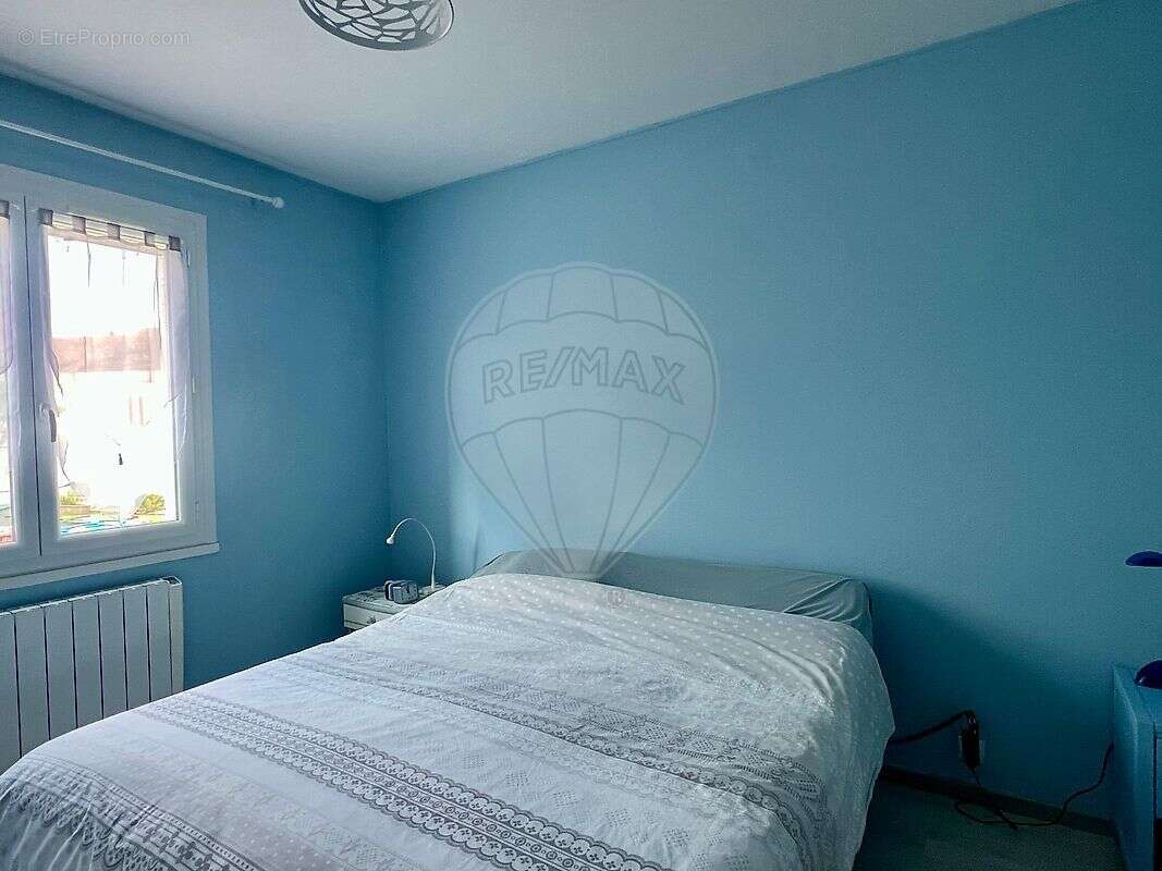 Maison à CHAILLEVETTE