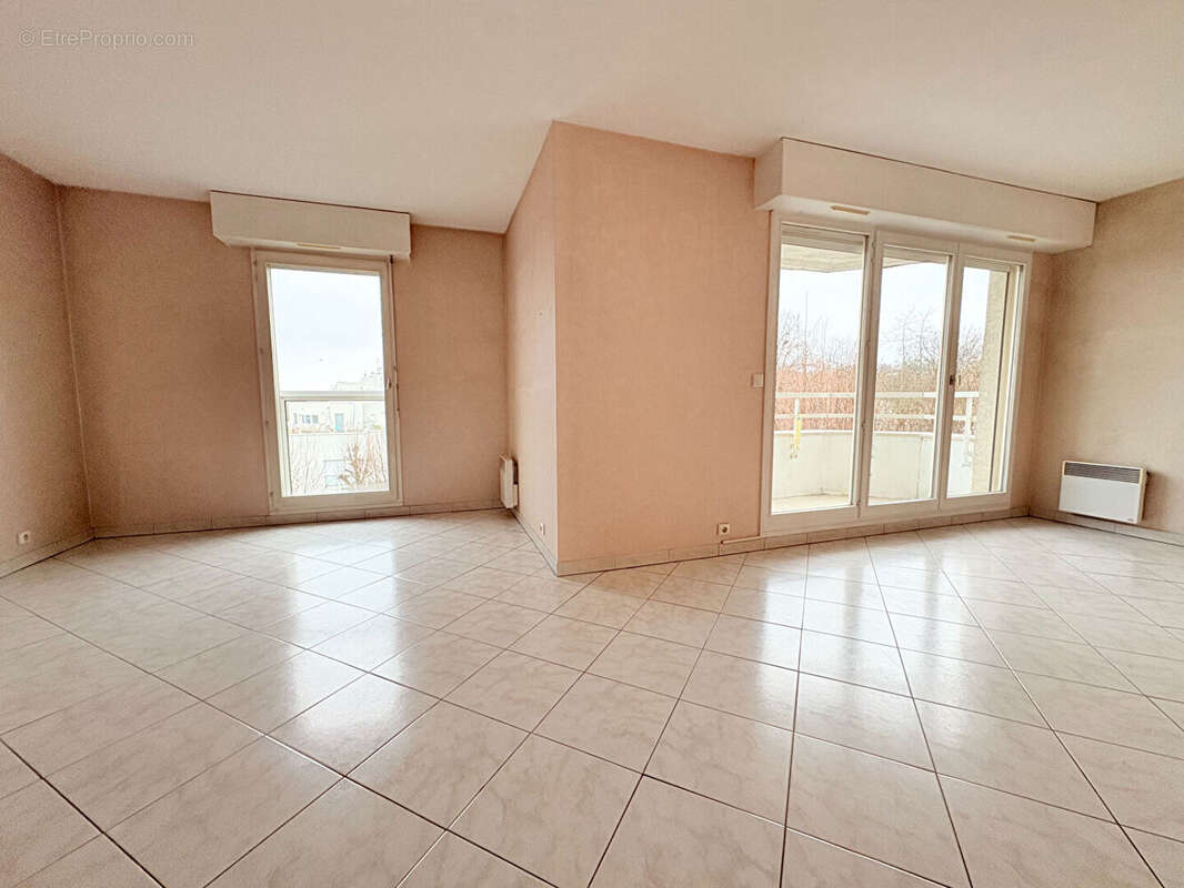 Appartement à ROSNY-SOUS-BOIS