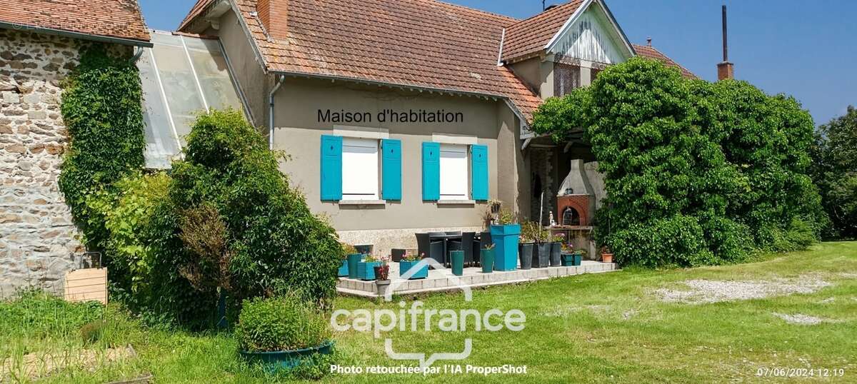 Propriété à vendre SAINT HILAIRE ( allier) comprenant une maison et un gite sur un parc de 23433 m² - photo 3