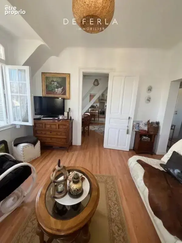 Superbe duplex dernier étage avec jardin et vue incroyable en plein centre - photo 3