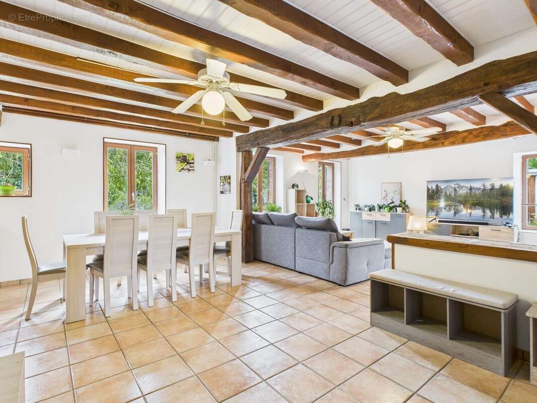 Salle à manger  - Maison à BAGNEUX