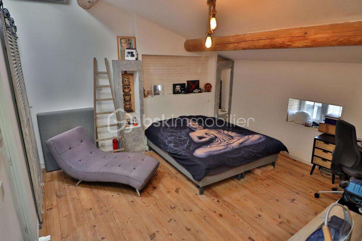 Maison de caractère de 185 m² – Terrasse de 22 m², pierres apparentes, loft et prestations de confort - photo 12