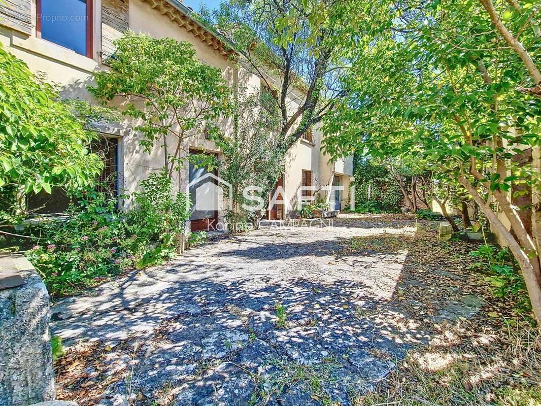 Photo 2 - Maison à ROBION