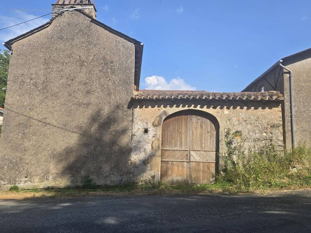 Maison à AMBIALET