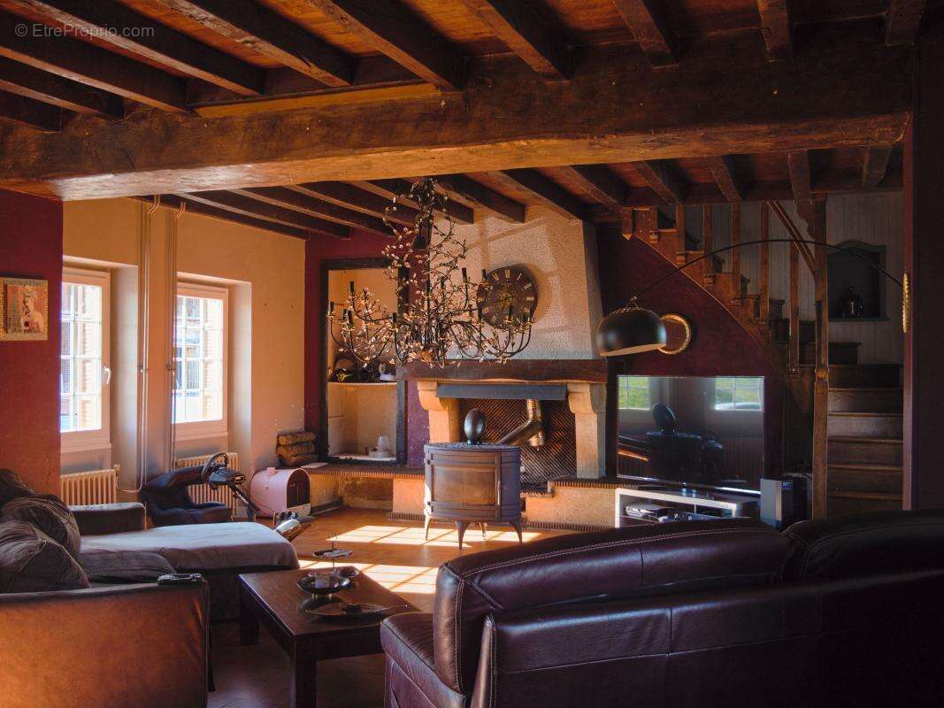 Maison à CERILLY