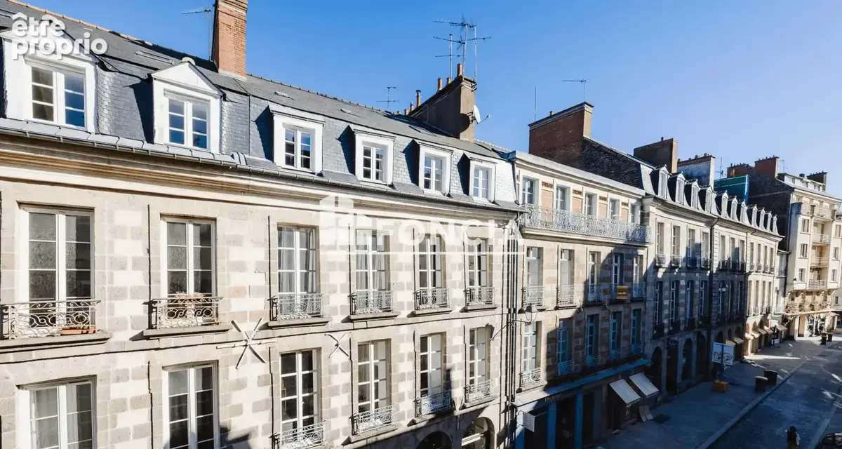 RENNES - CENTRE : Rue de Bertrand , très agréable T1 Bis de 28 m2 avec coin nuit séparé - photo 8
