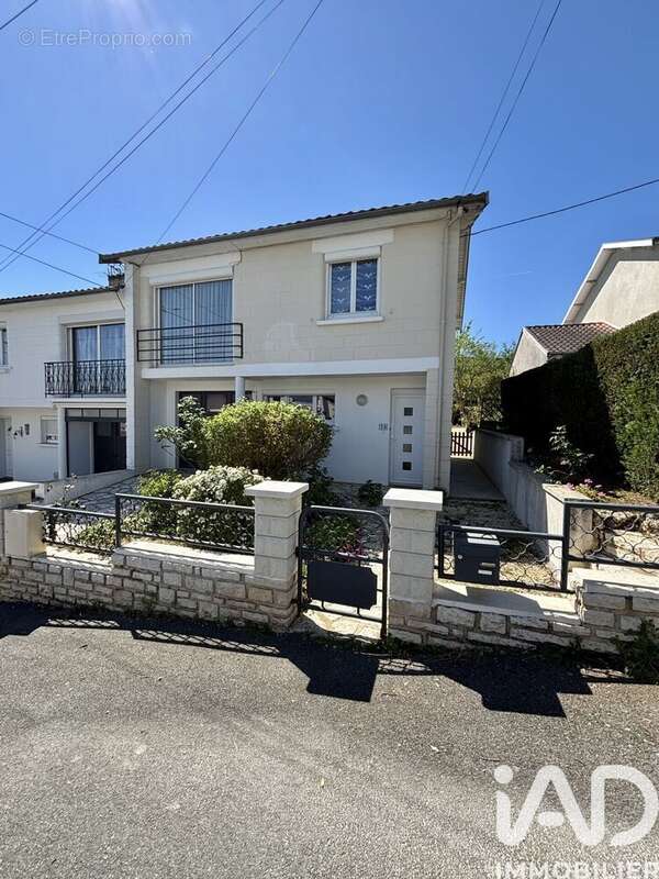 Photo 2 - Maison à TRELISSAC
