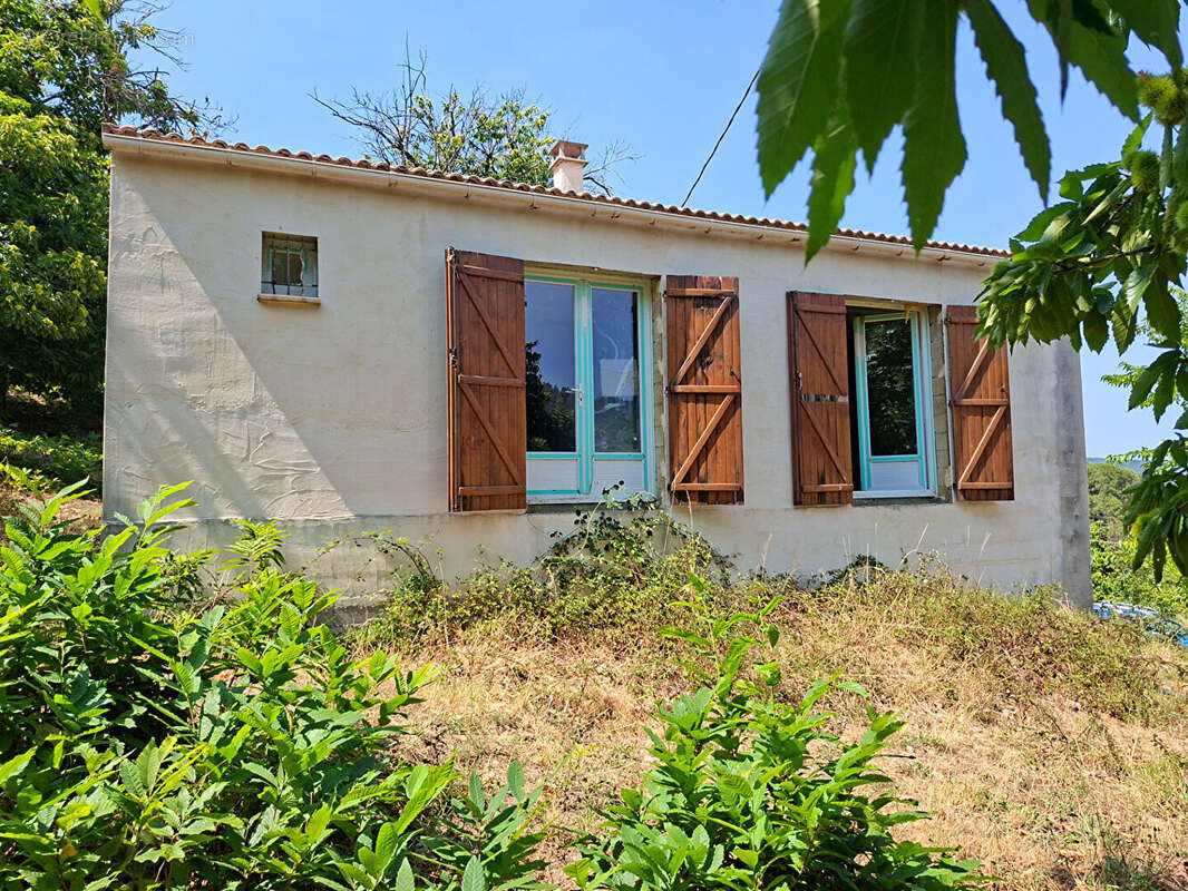 Villa à finir à vendre au Collet de Dèze - 4 pièces, 86 m² sur grand terrain - photo 2